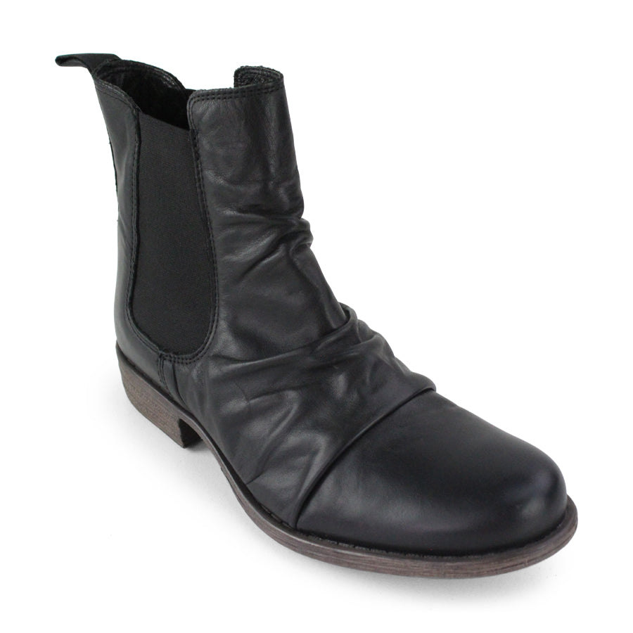 BLACK PULL ON ELASTIC SIDED BOOT SOFT LEATHER