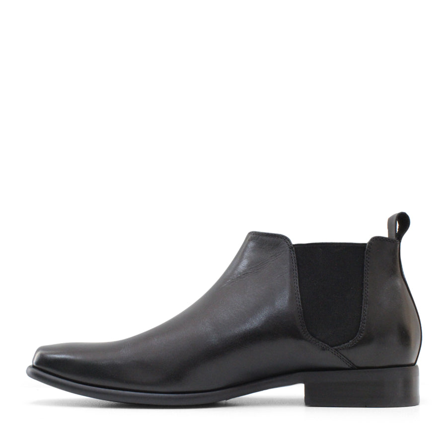 MENS BLACK ELASTIC SIDED PULL ON ANKLE BOOT