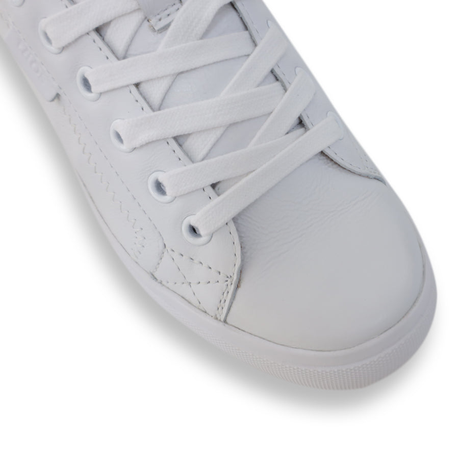 WHITE LEATHER LACE UP SNEAKER