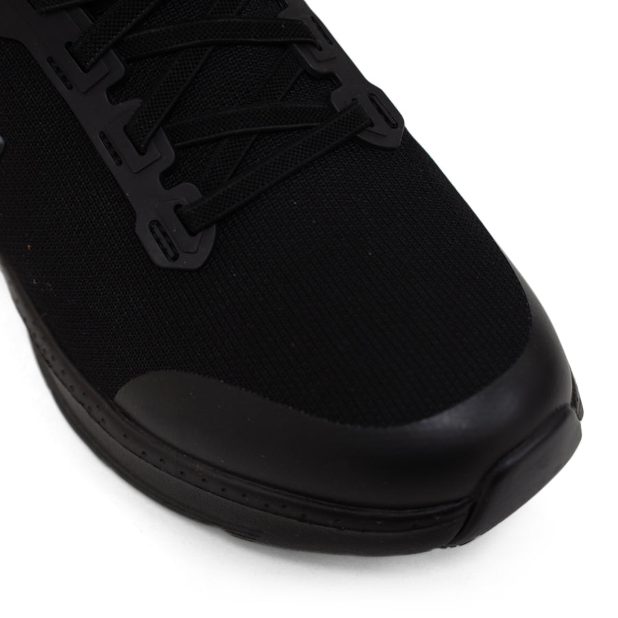 BLACK LACE UP SNEAKER