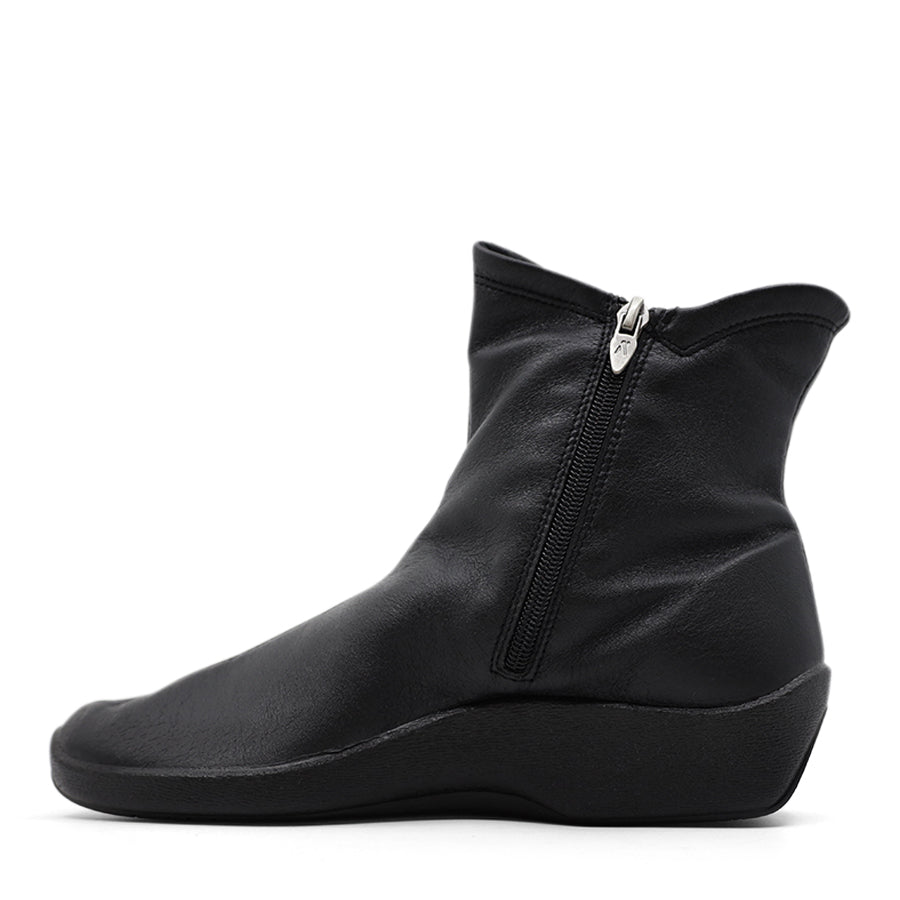 BLACK PULL ON ZIP UP ANKLE BOOT