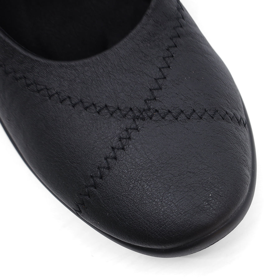 BLACK VELCRO MARY JANE FLAT SNEAKER