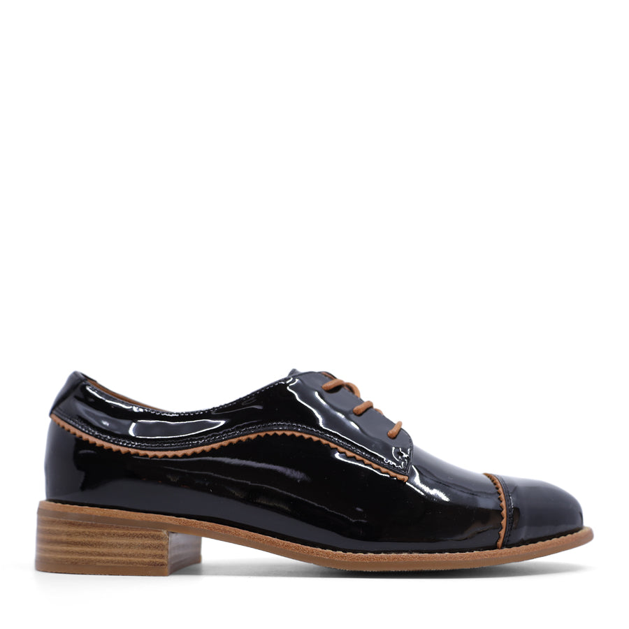 BLACK PATENT BROWN LACE UP LOAFER 