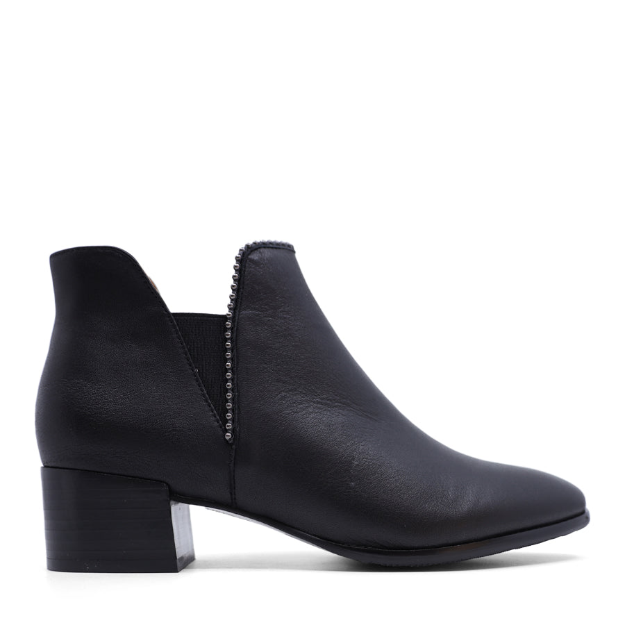 BLACK SILVER DETAIL ELASTIC ANKLE BOOT