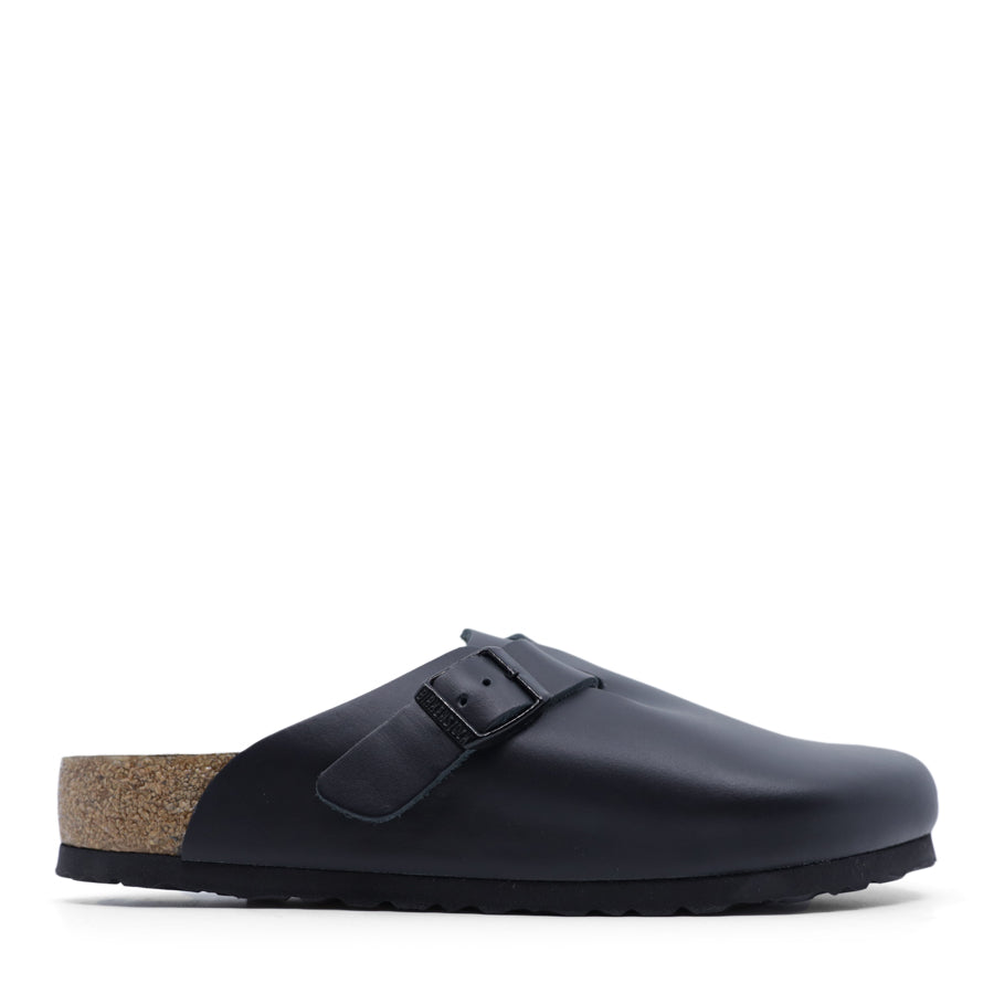 BLACK SLIP ON CLOSED TOE SANDAL