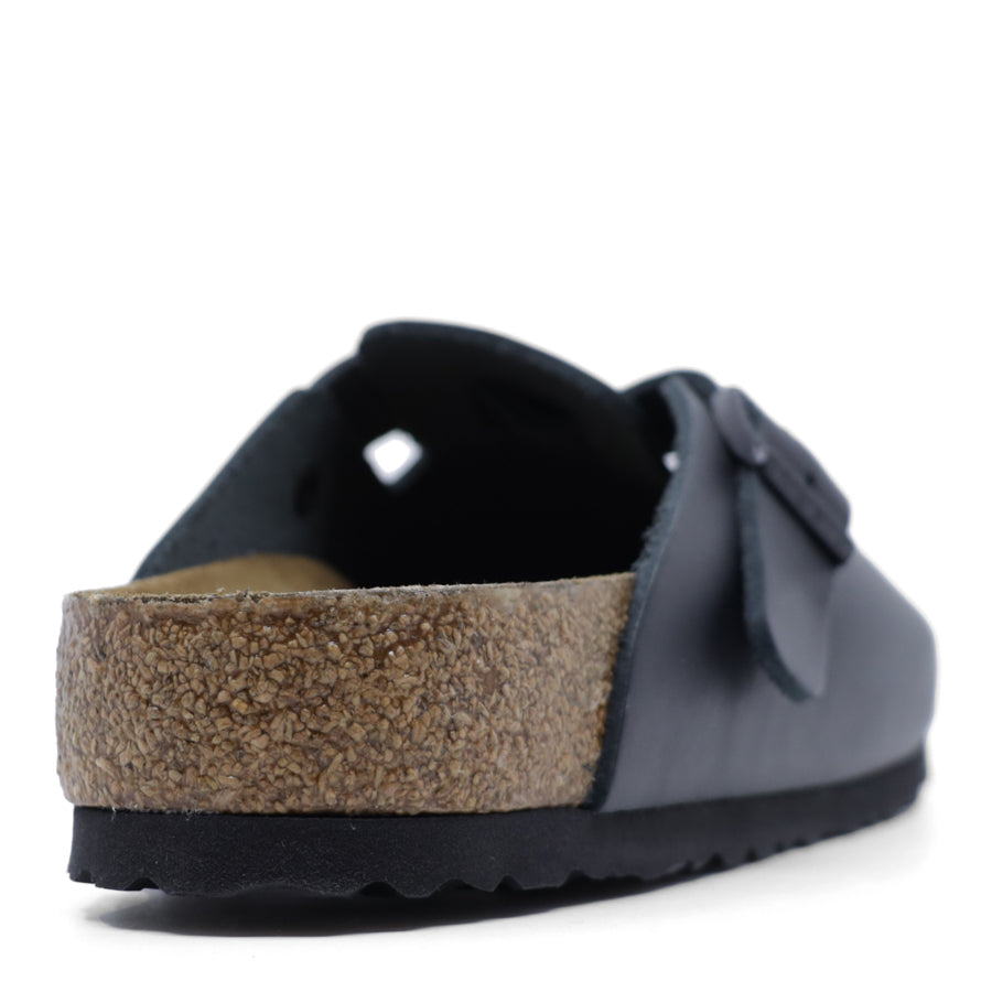 BLACK SLIP ON CLOSED TOE SANDAL