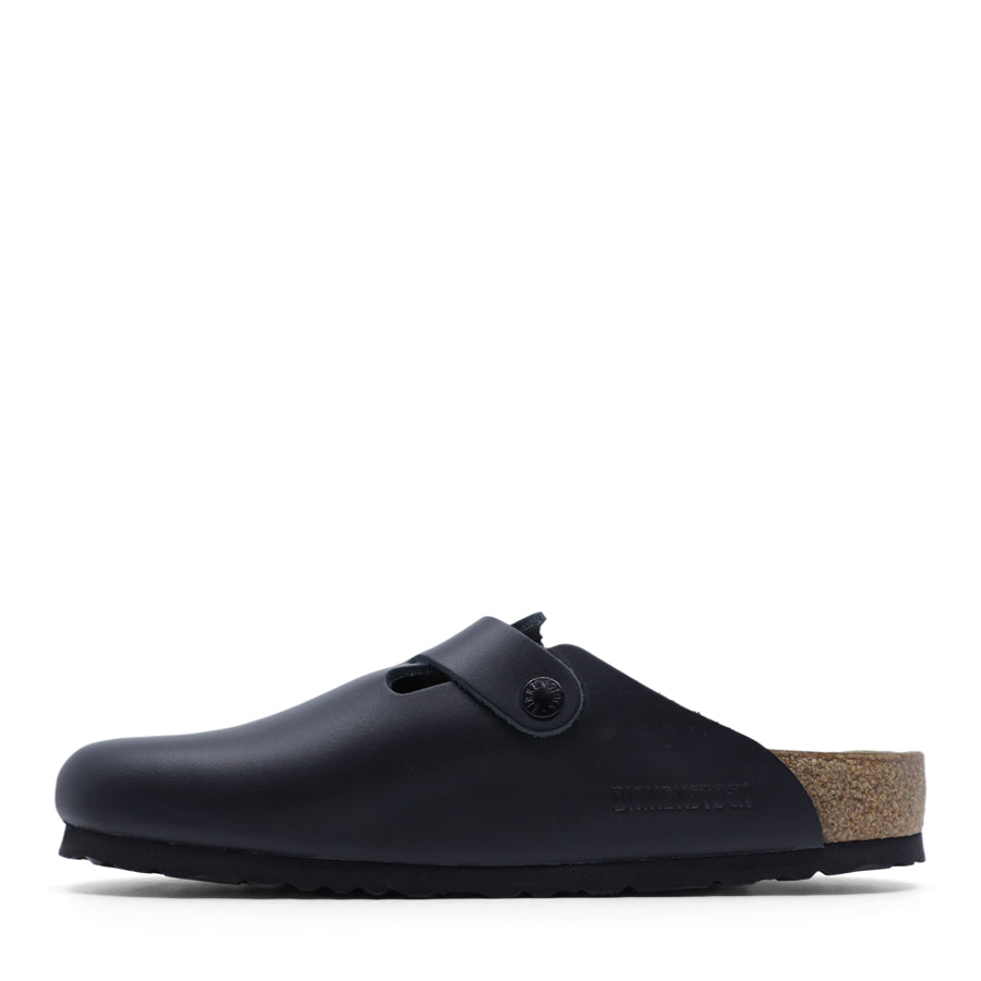 BLACK SLIP ON CLOSED TOE SANDAL