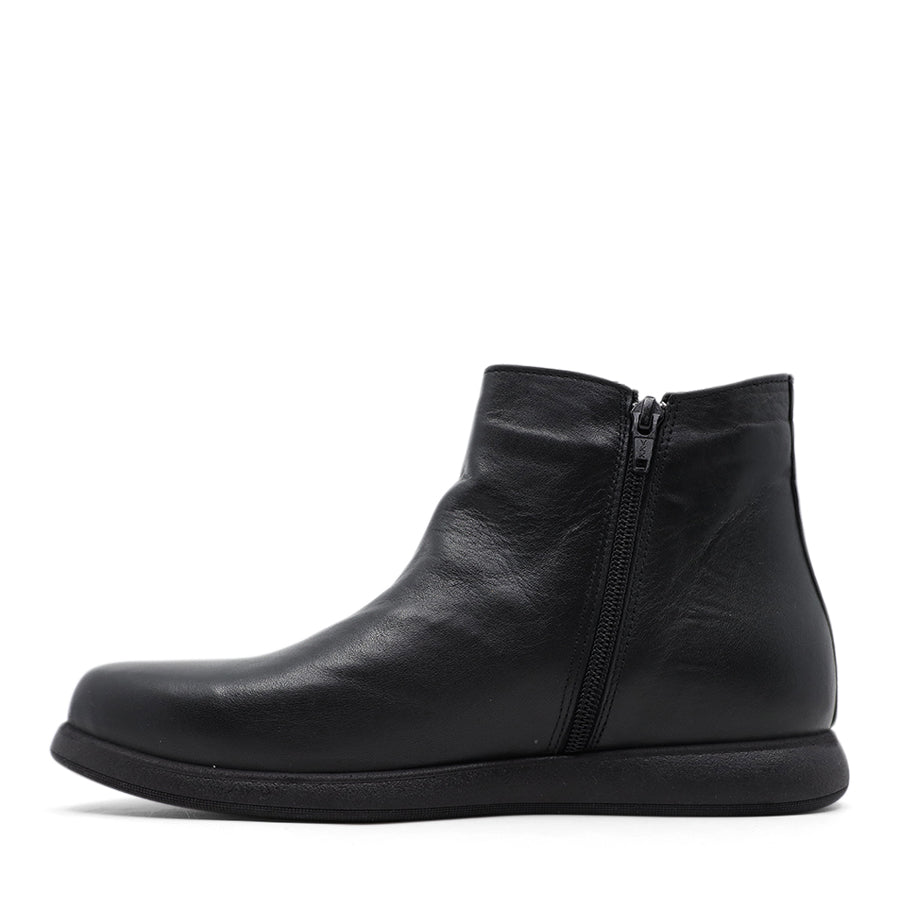 BLACK ELASTIC SIDED ANKLE BOOT
