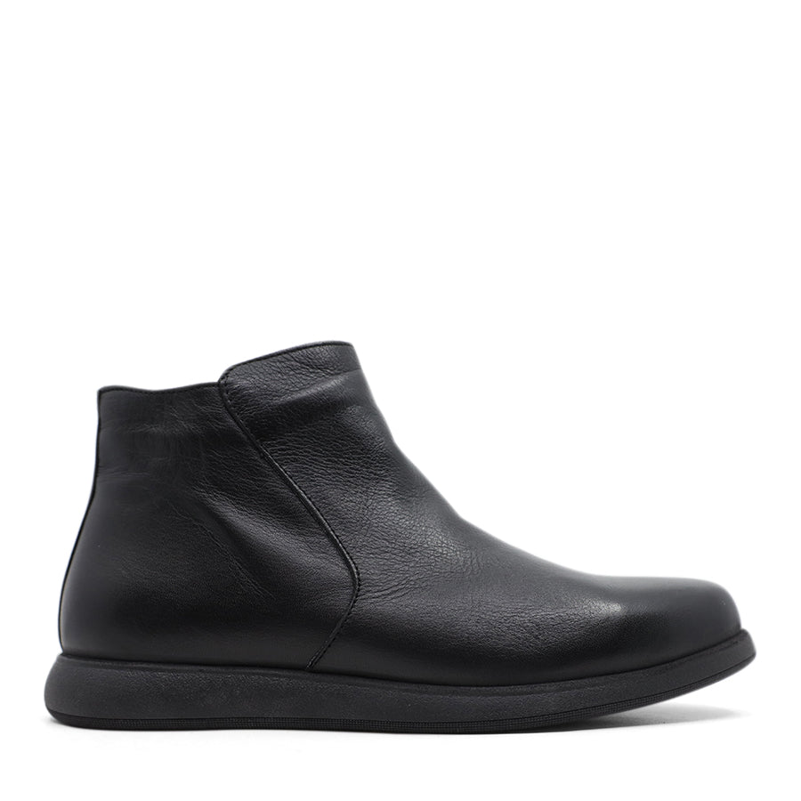 BLACK ZIP UP ANKLE BOOT
