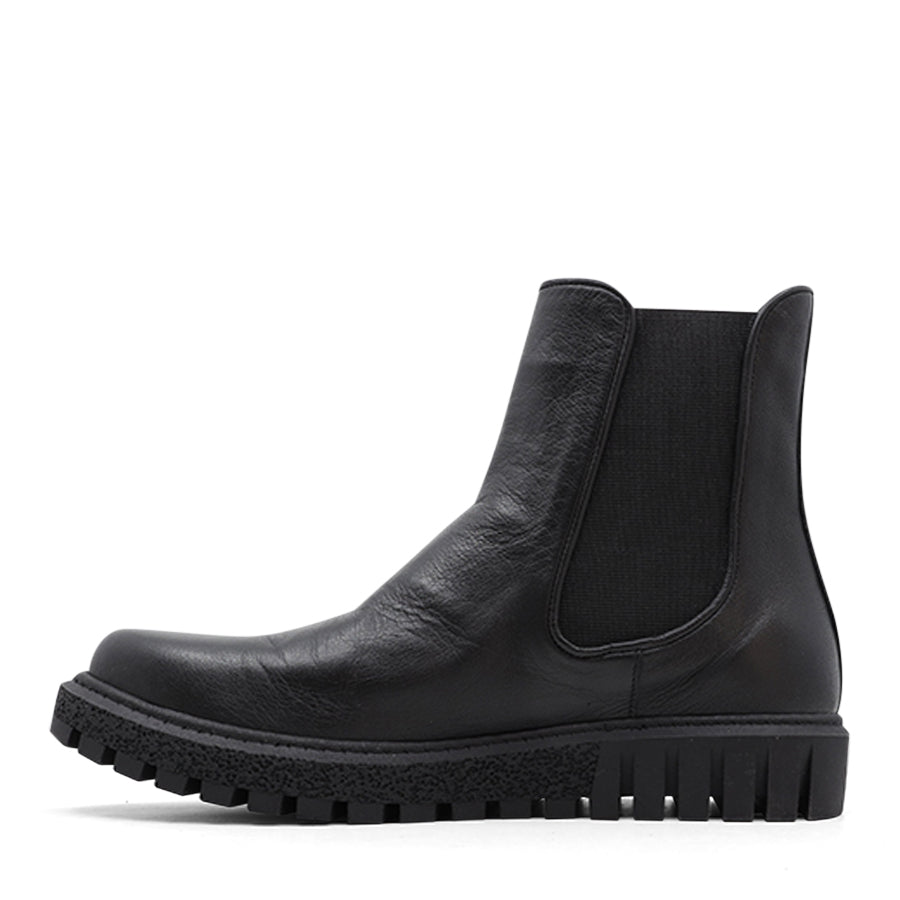 BLACK PULL ON ELASTIC SIDED RUBBER SOLE ANKLE BOOT
