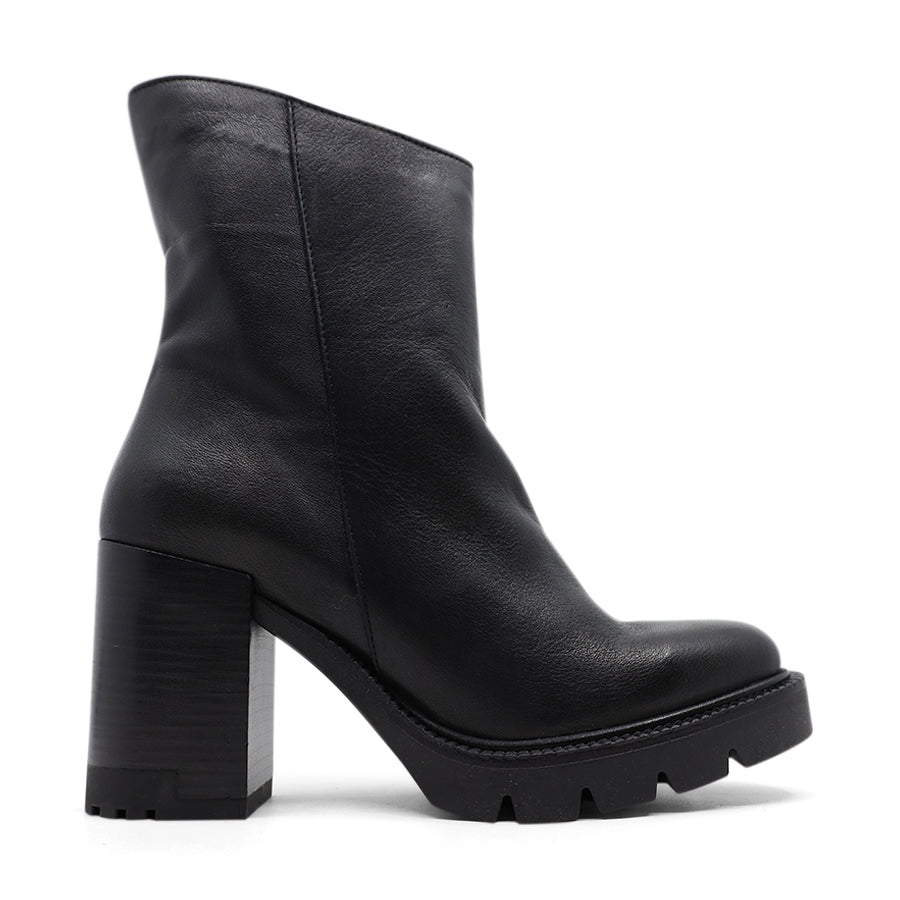 BLACK  BLOCK HEEL ZIP UP ANKLE MID CALF BOOT