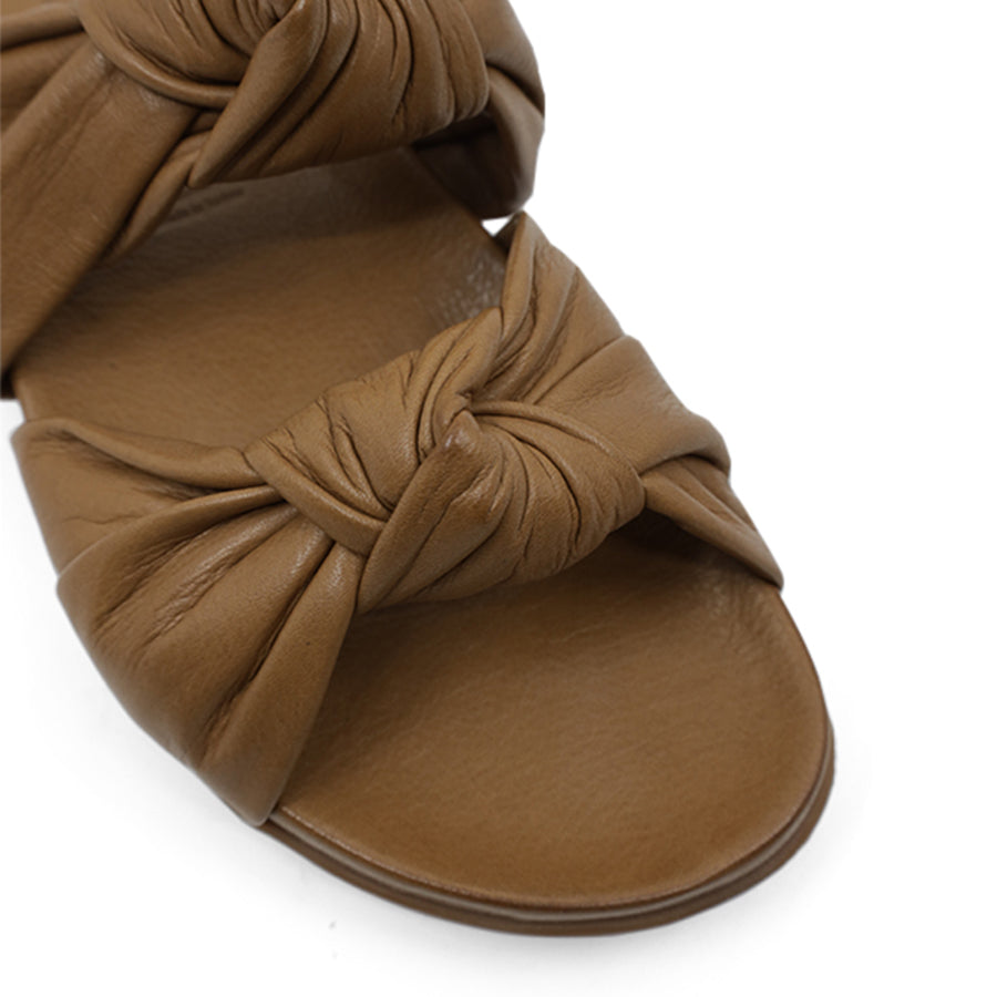 NEW NATURE TAN BROWN CROSSOVER BOW SLIDE SANDAL