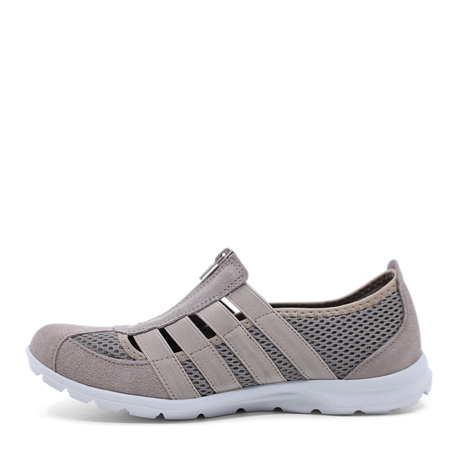 CC RESORTS CHRISTINE_WI