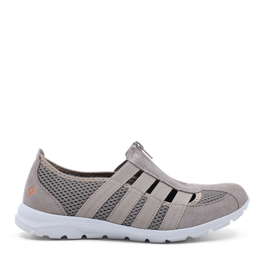 CC RESORTS CHRISTINE_WI