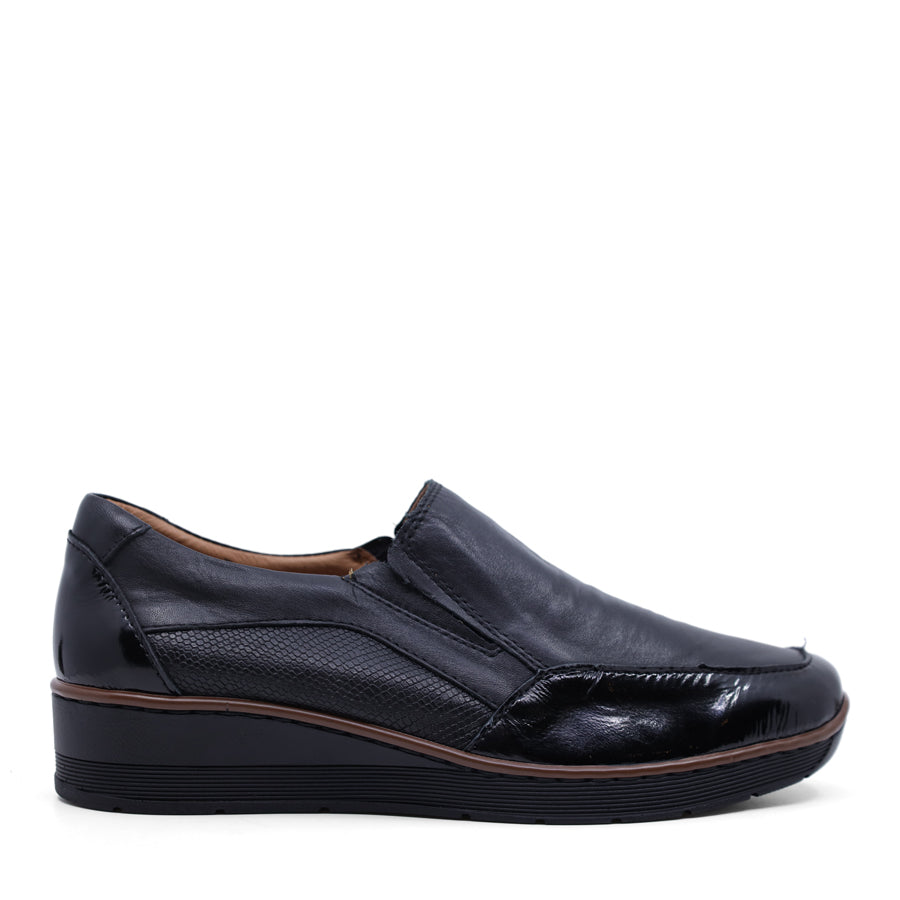 BLACK SLIP ON LOAFER SHOE