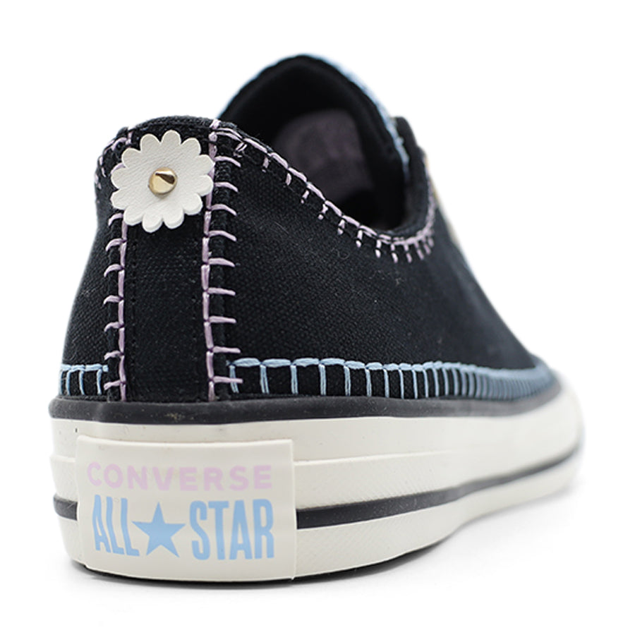 BLACK WHITE STITCH DETAIL LACE UP LOW TOP SNEAKER