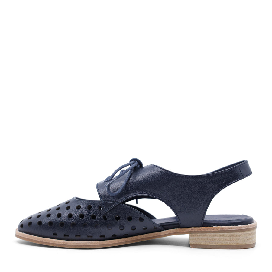 DJANGO & JULIETTE AVEN