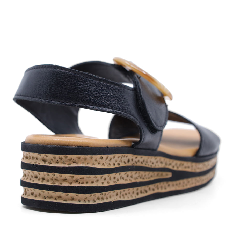 DJANGO & JULIETTE CUBBIE