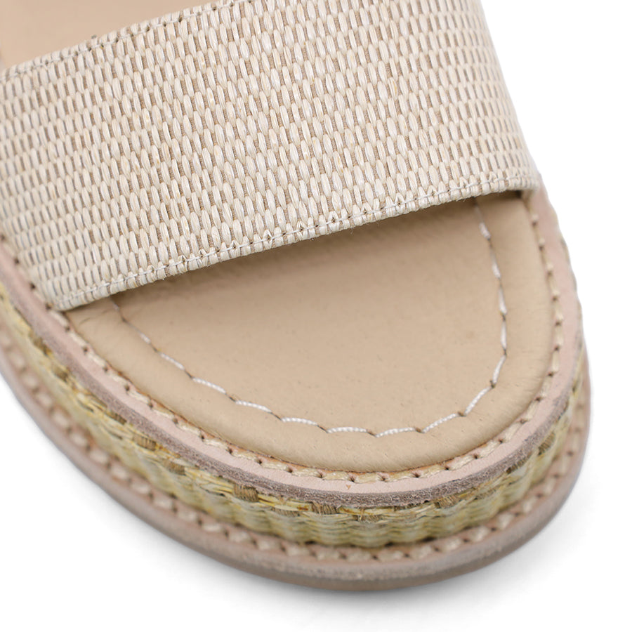 BEIGE sandal with woven sole 