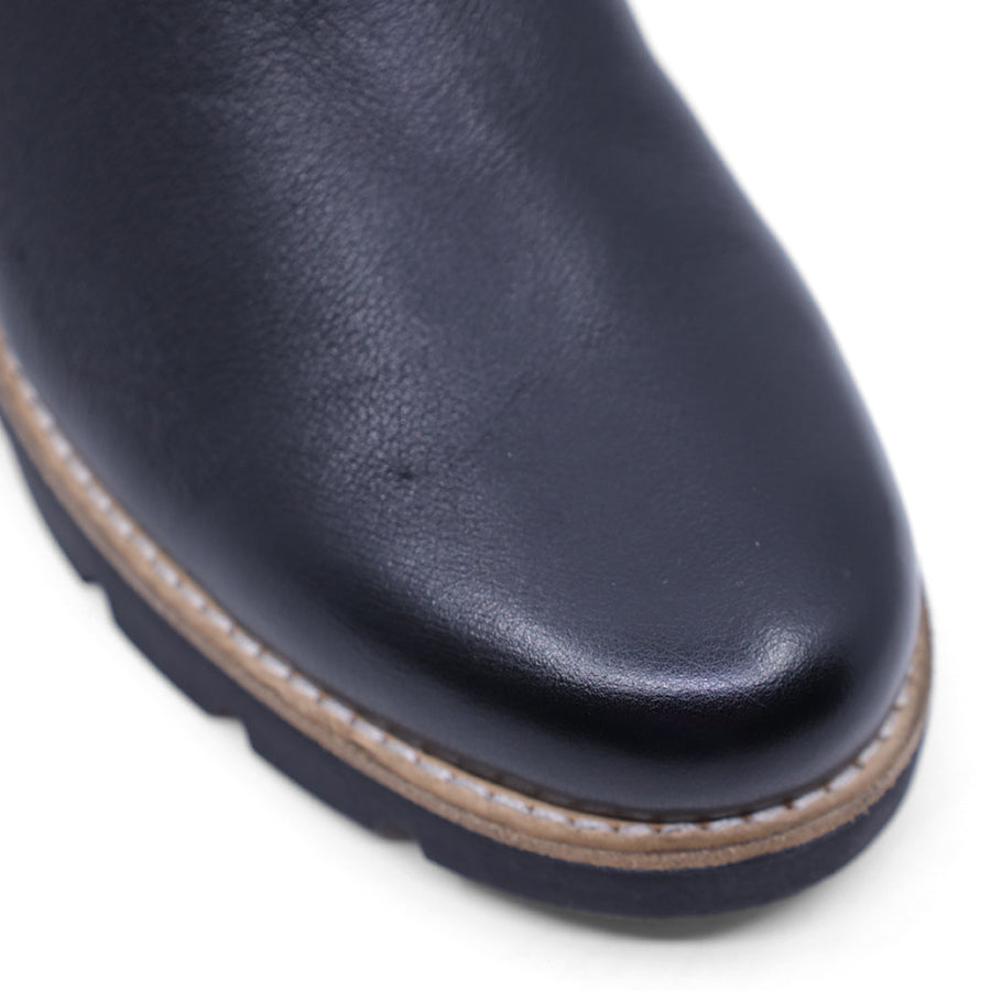 BLACK DUAL ELASTIC GUSSET SLIP ON ANKLE BOOT