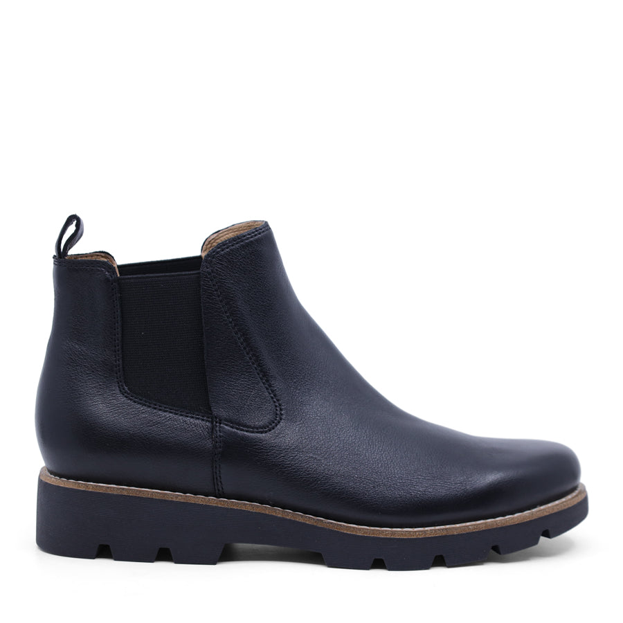 BLACK DUAL ELASTIC GUSSET SLIP ON ANKLE BOOT