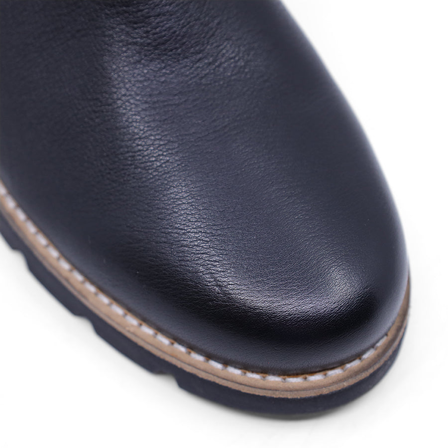 BLACK ZIP UP ANKLE BOOT