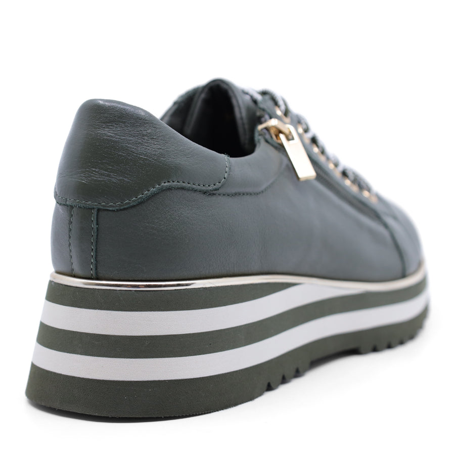 DJANGO & JULIETTE EAMMES