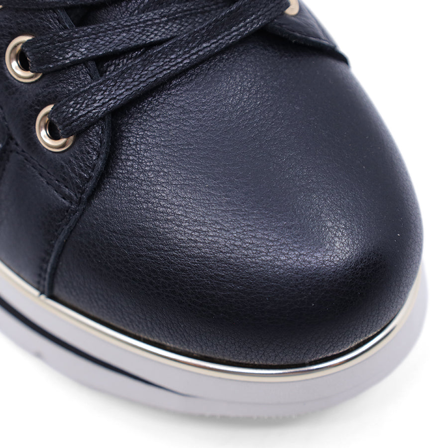 DJANGO & JULIETTE EDGEY