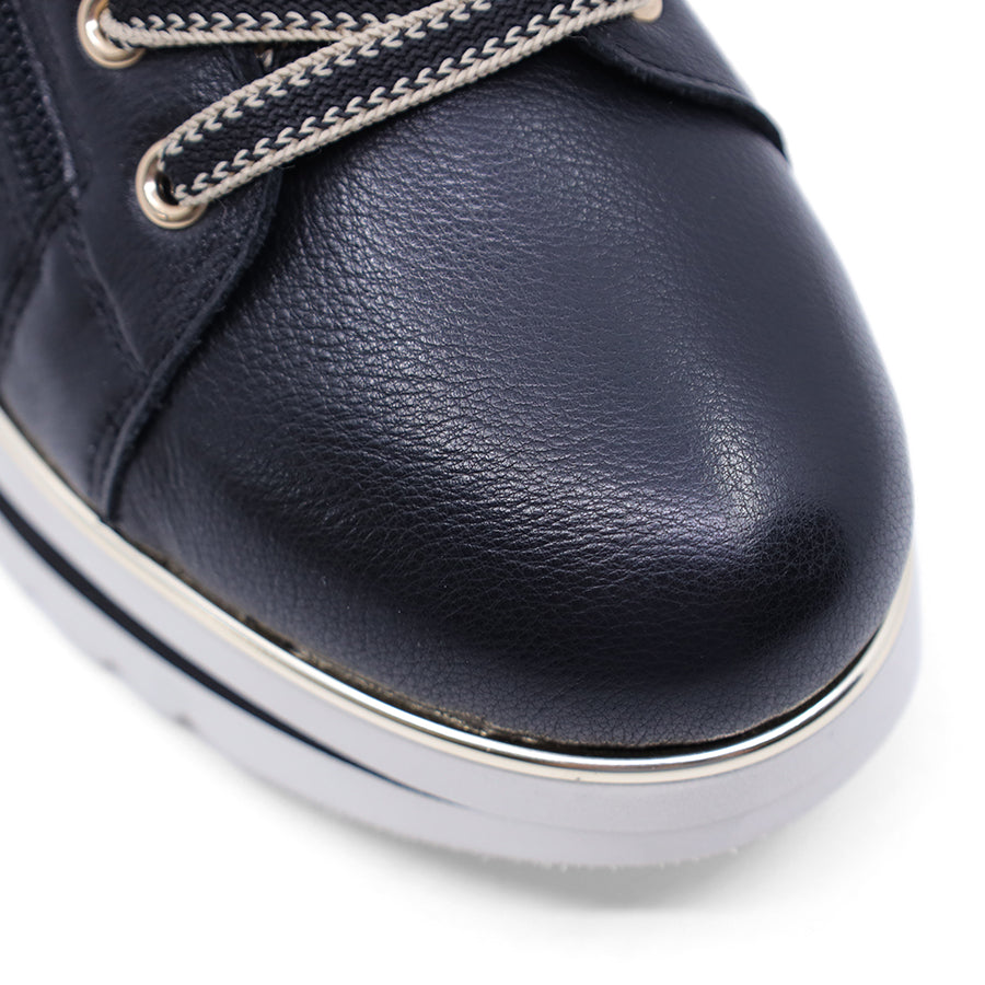 DJANGO & JULIETTE EAMMES