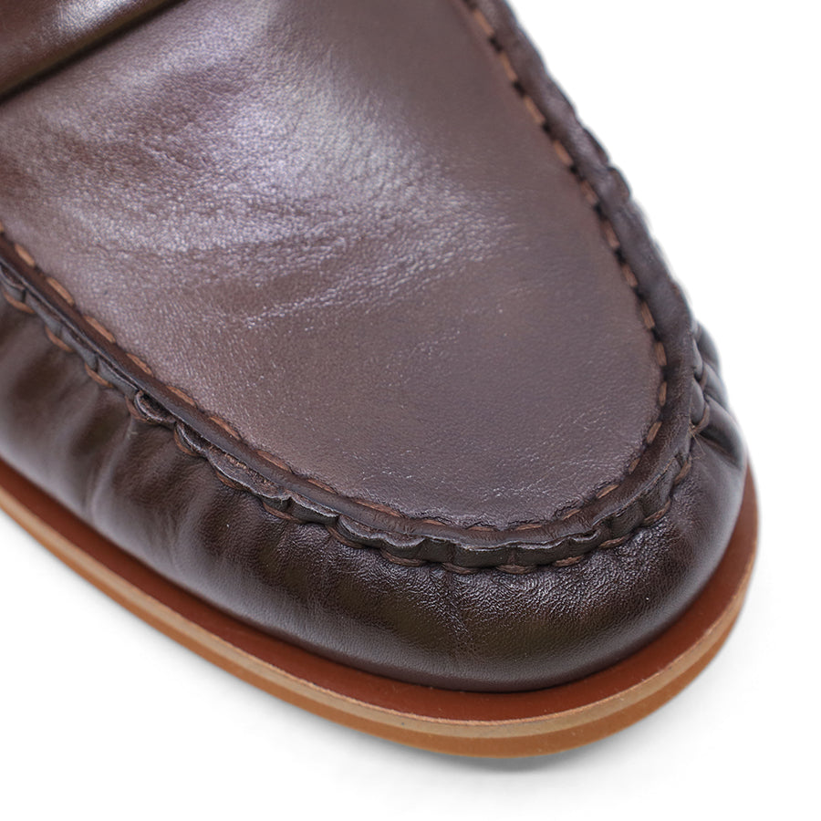 CHESTNUT BROWN SLIP ON LOAFER