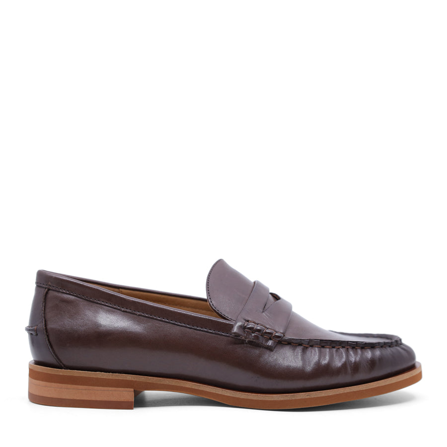CHESTNUT BROWN SLIP ON LOAFER