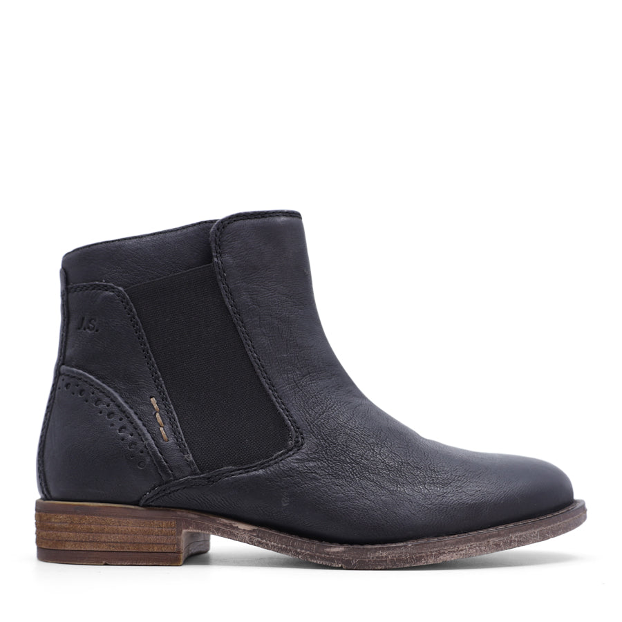 SCHWARTZ BLACK PULL ON ZIP UP ANKLE BOOT