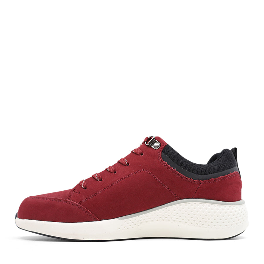 RED LACE UP SNEAKER