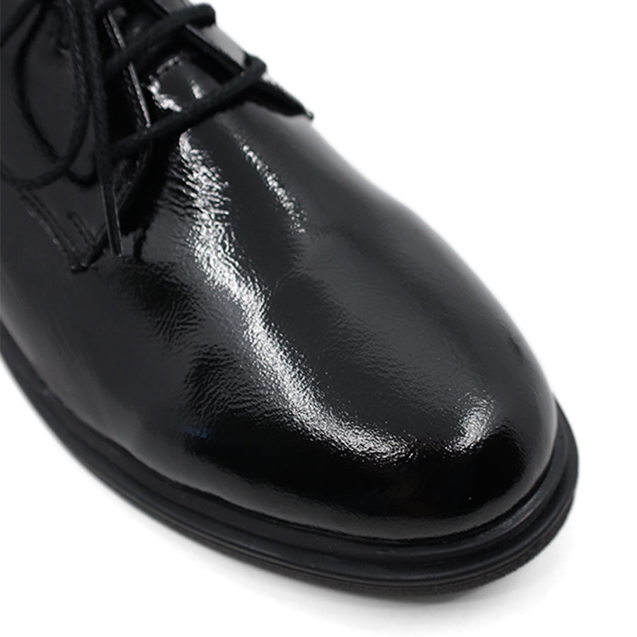 BLACK PATENT UPPER BLACK SOLE BLACK LACE UP SHOE