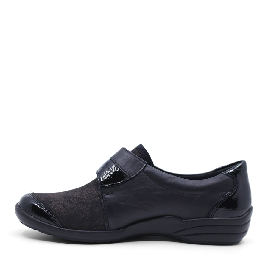 BLACK VELCRO CLOSURE FLAT LOAFER SHOE