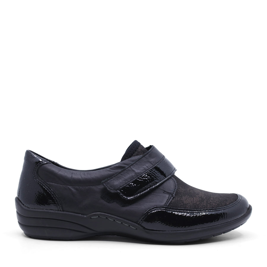 BLACK VELCRO CLOSURE FLAT LOAFER SHOE