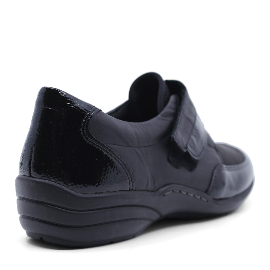 BLACK VELCRO CLOSURE FLAT LOAFER SHOE