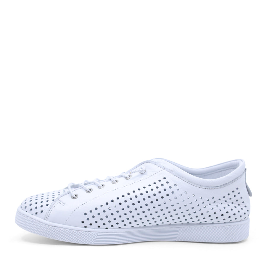 WHITE LASERCUT LACE UP SNEAKER