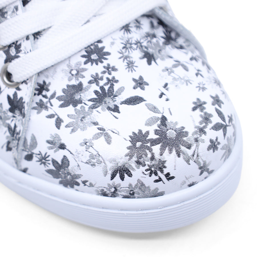 WHITE FLORAL PRINT LACE UP ZIP UP SNEAKER
