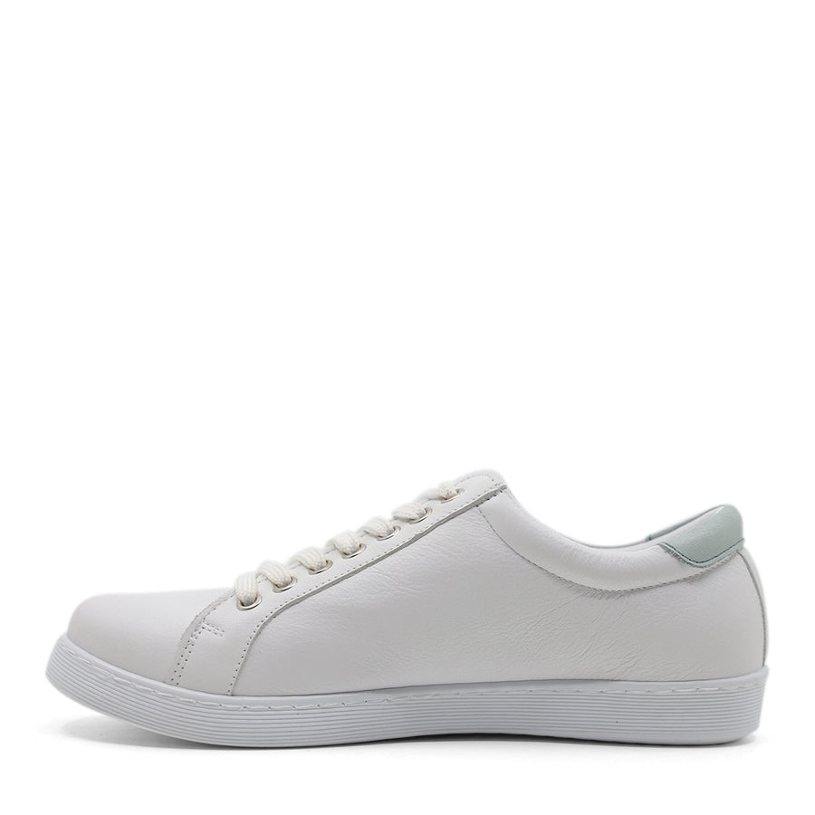 WHITE ZIP UP LACE UP SNEAKER