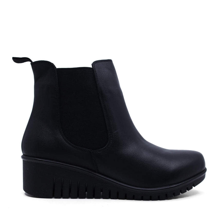BLACK WEDGE HEEL ANKLE BOOT