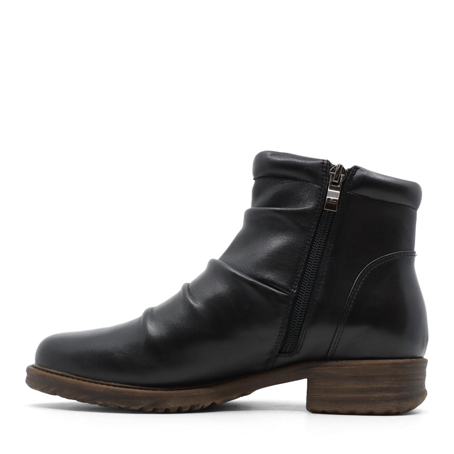 BLACK PULL ON ANKLE BOOT WITH ZIP