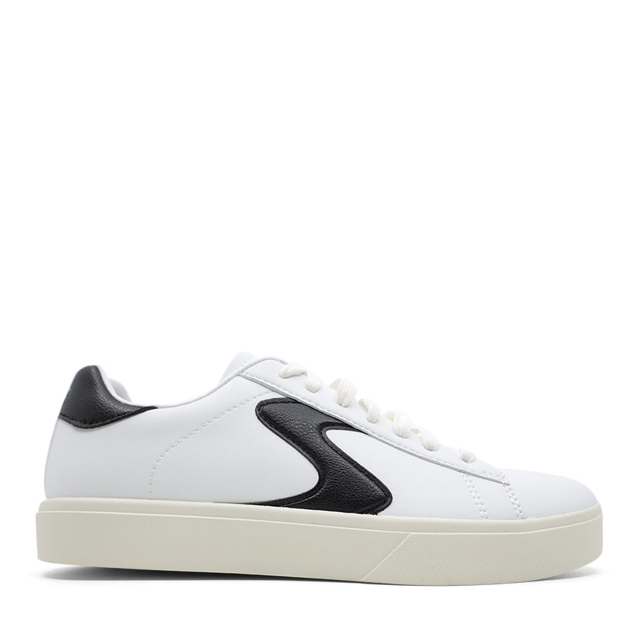 WHITE WITH BLACK DETAIL LACE UP SNEAKER