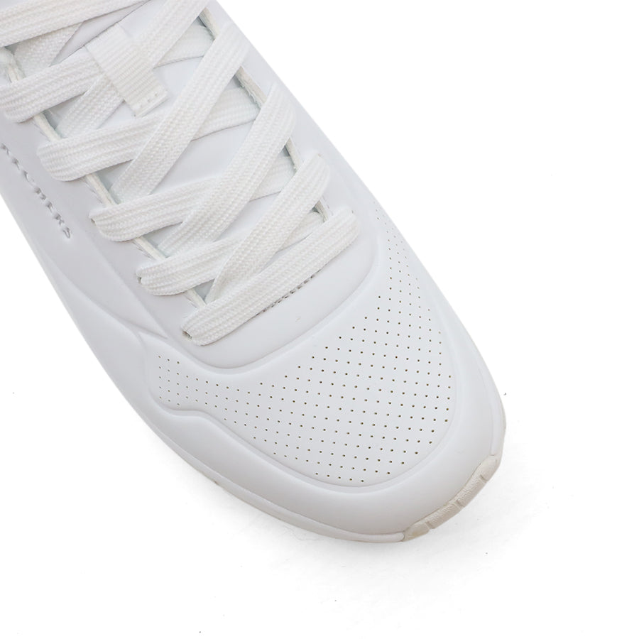 WHITE LACE UP SNEAKER
