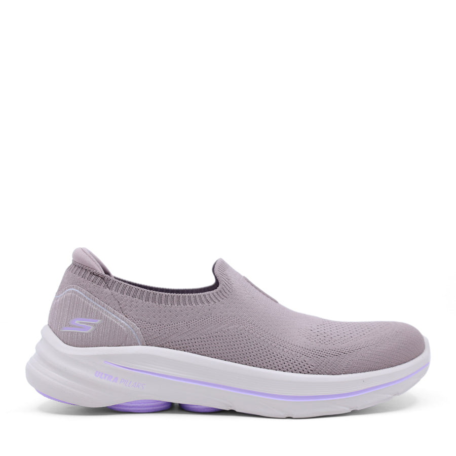 SKECHERS ALEENA