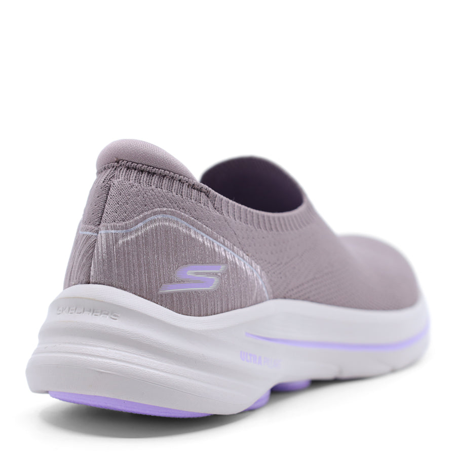 SKECHERS ALEENA