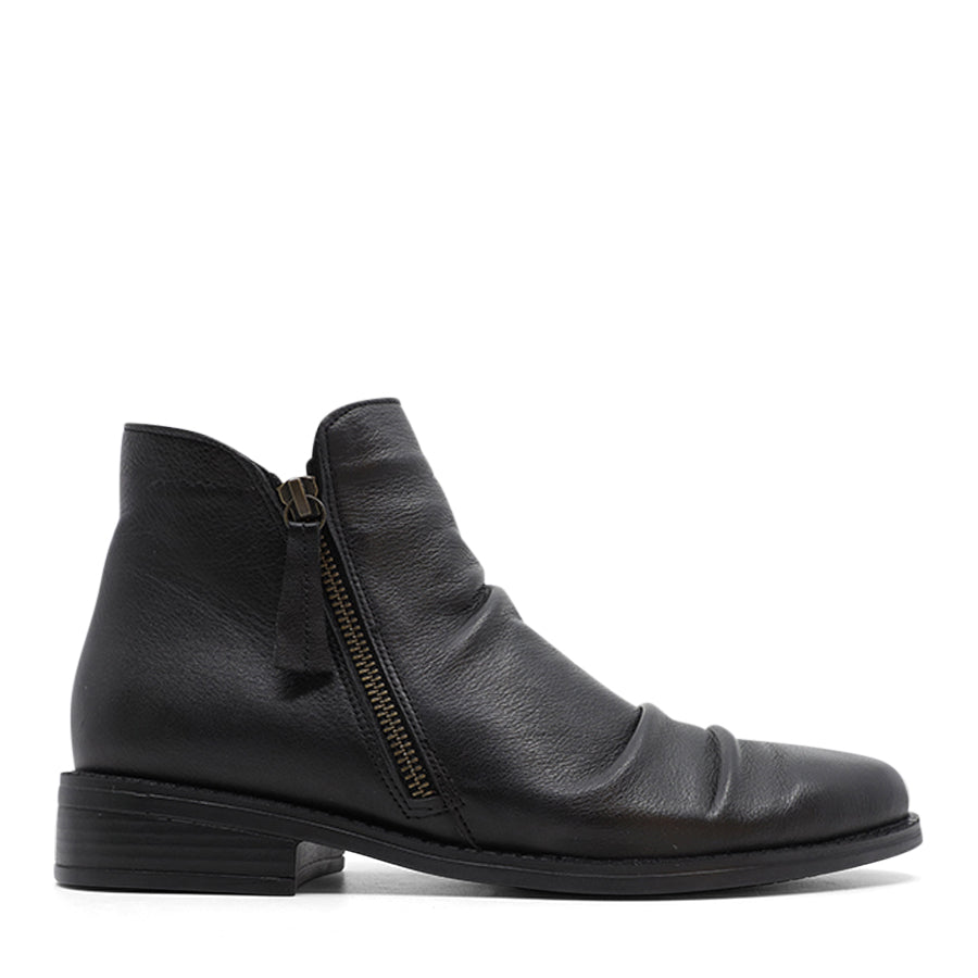 BLACK DOUBLE ZIP UP ANKLE BOOT