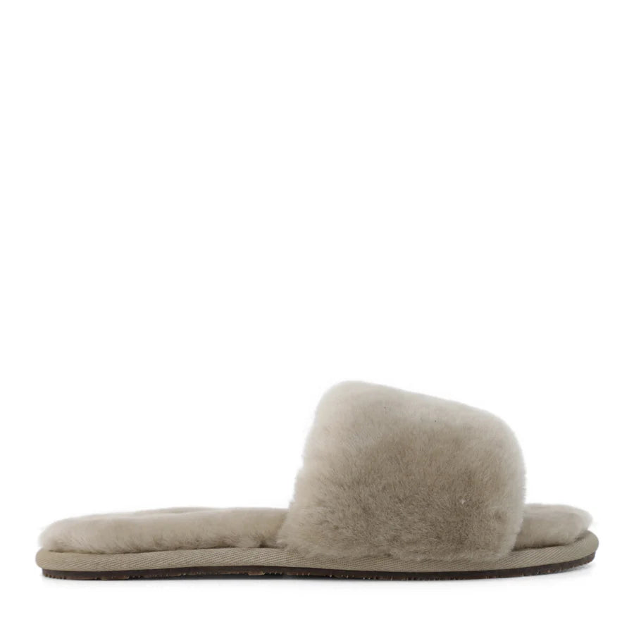 BAMBOO BEIGE FLUFFY  FLAT SLIDE SLIPPER
