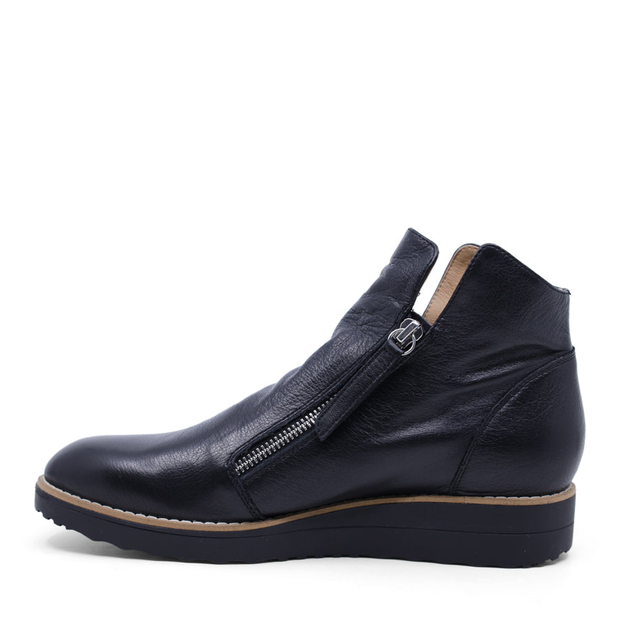 BLACK ZIP UP WEDGE HEEL ANKLE BOOT