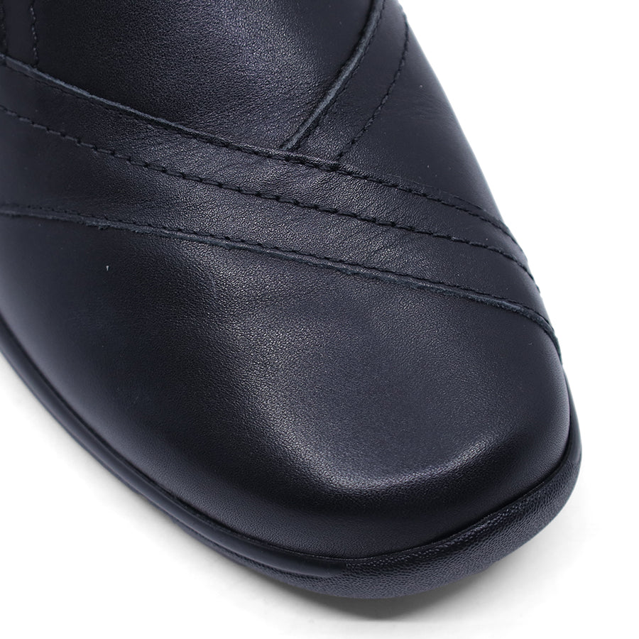 BLACK SLIP ON FLAT SHOE